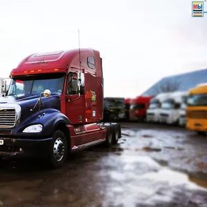 Седельный тягач Freightliner Columbia 2003 года