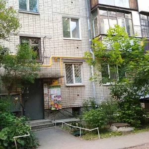 Продам комнату в Центре по улице Бажова,  57