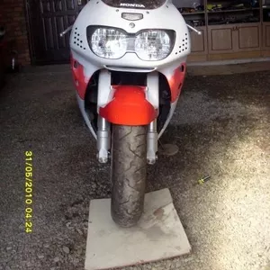 Продаю Honda CBR-900 RR